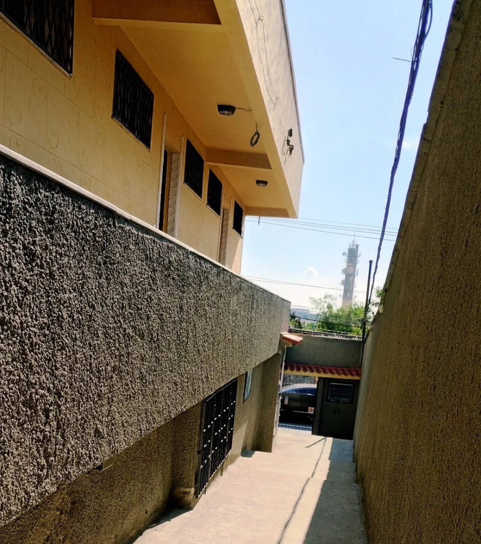 Немебльований будинок 50 м² з душем у склінні — photo 24