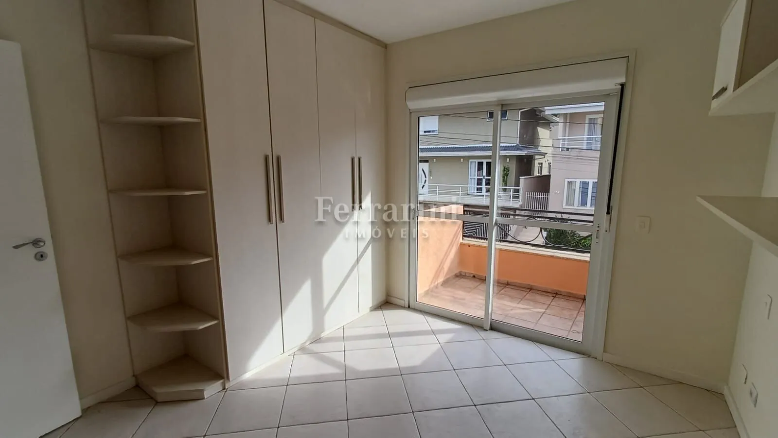 Rental house with 3 bedrooms and 4 bathrooms — photo 31