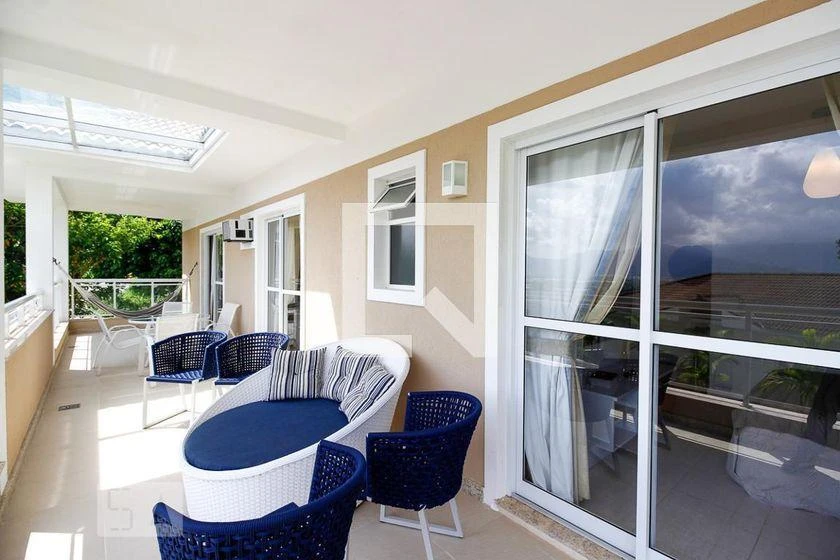 House for rent with 4 en-suite bedrooms and 450 m² — photo 32