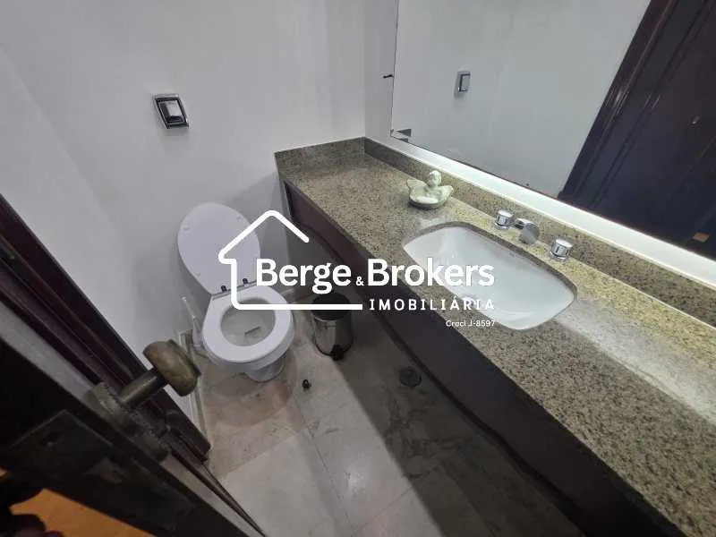 Мебльована квартира 347 м² з 4 спальнями — photo 29