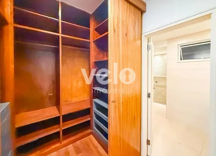 260 m² apartment with 3 bedrooms and 4 bathrooms — photo 8