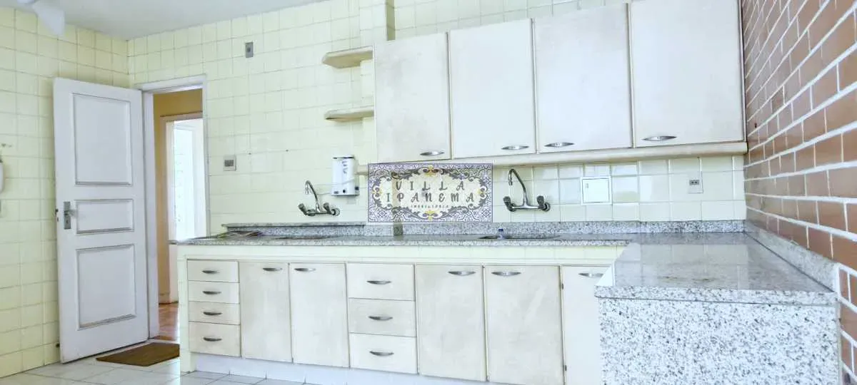 Apartamento de 4 quartos com banheira — photo 2