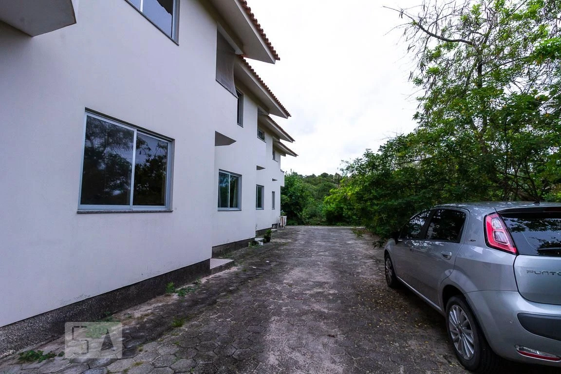 One-bedroom house with a garden in Florianópolis — photo 35