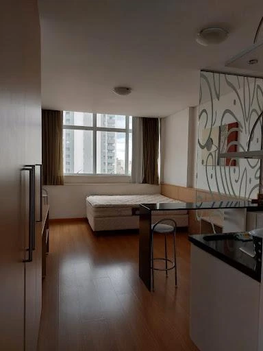 Studio mobiliado de 46 m² com cozinha integrada — photo 4