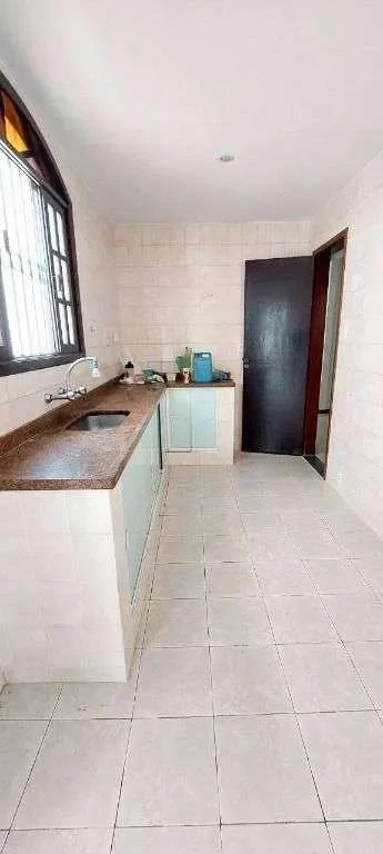 3-bedroom house with a bathtub in Rio de Janeiro — photo 7
