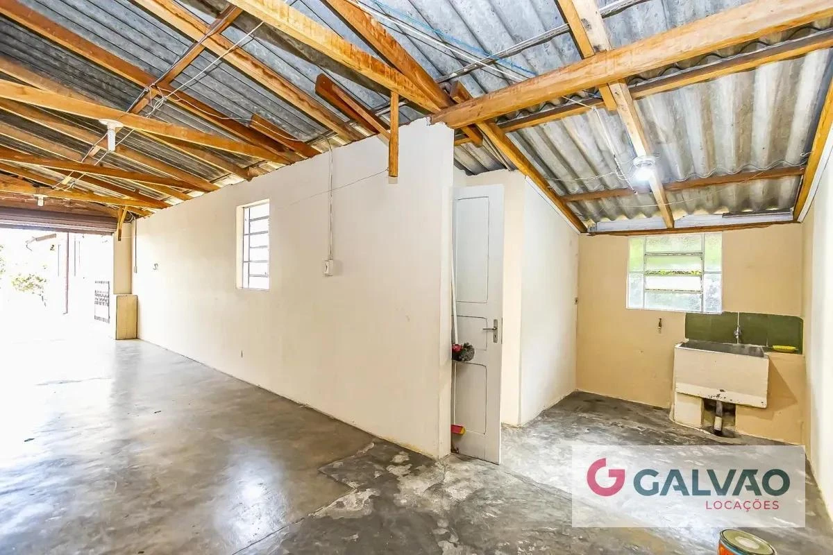House with a separate kitchen and 5 bedrooms, 224 m² — photo 33