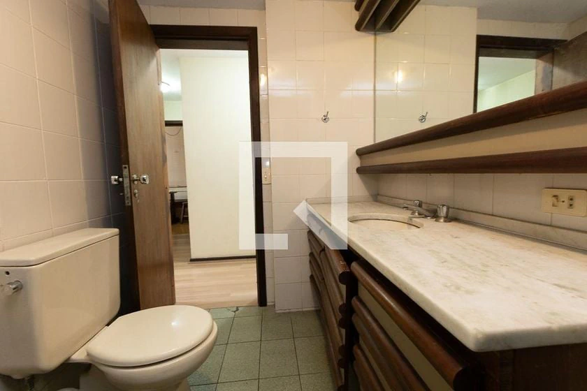 Apartamento de 4 quartos com varanda e 165 m² — photo 28