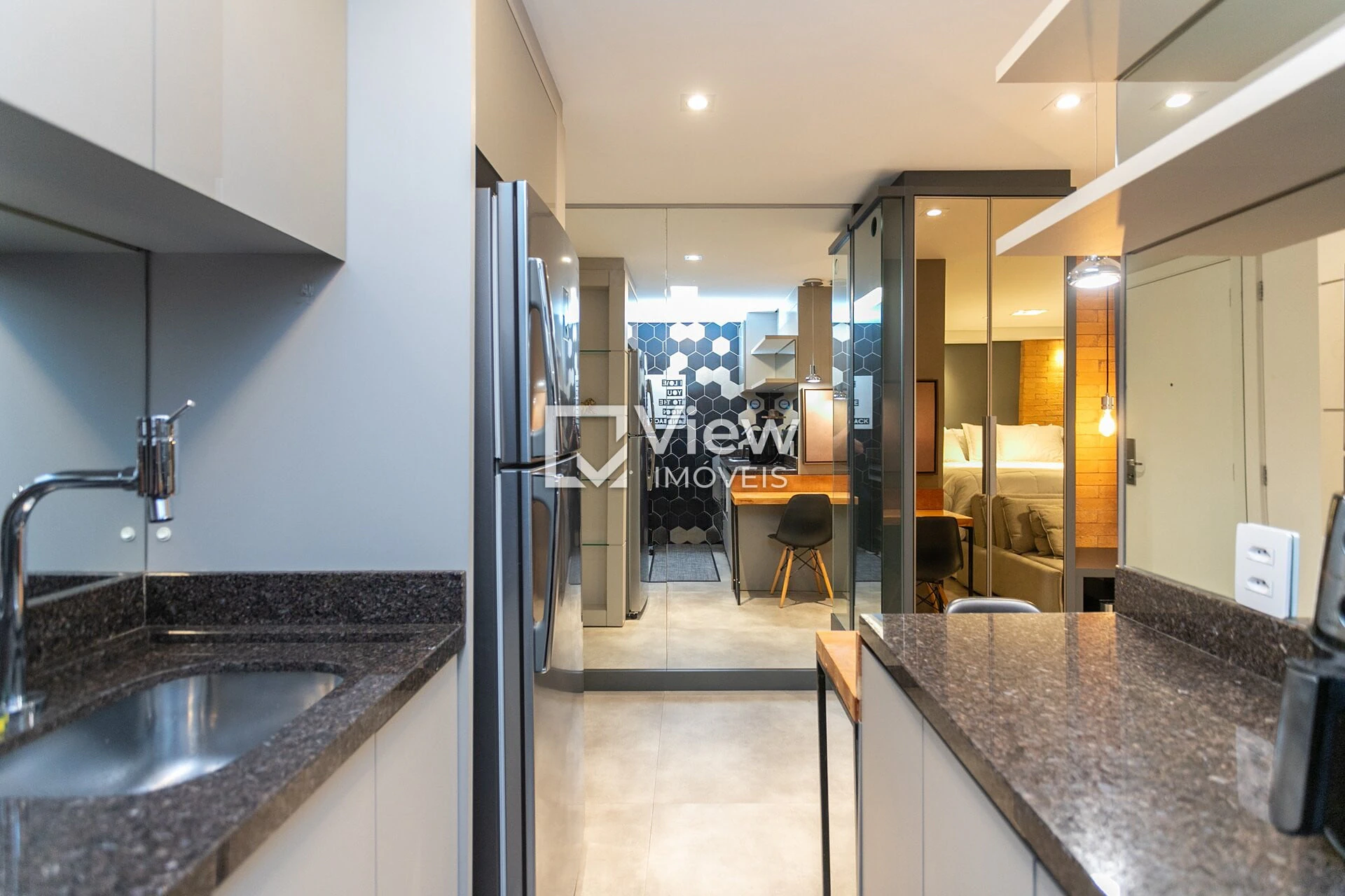Furnished studio, 35 m², with floor-to-ceiling windows — photo 21