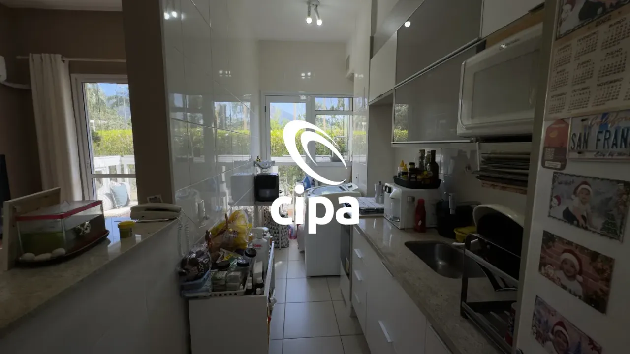 Furnished 2-bedroom apartment with glassed-in balcony — photo 9