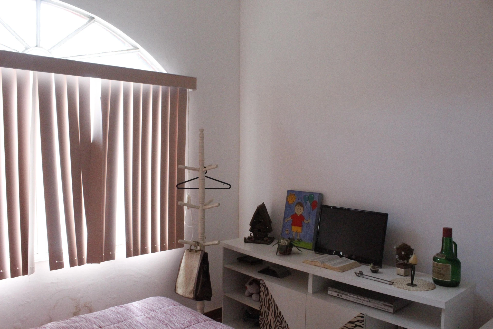 Furnished 4-bedroom house with private balcony — photo 51