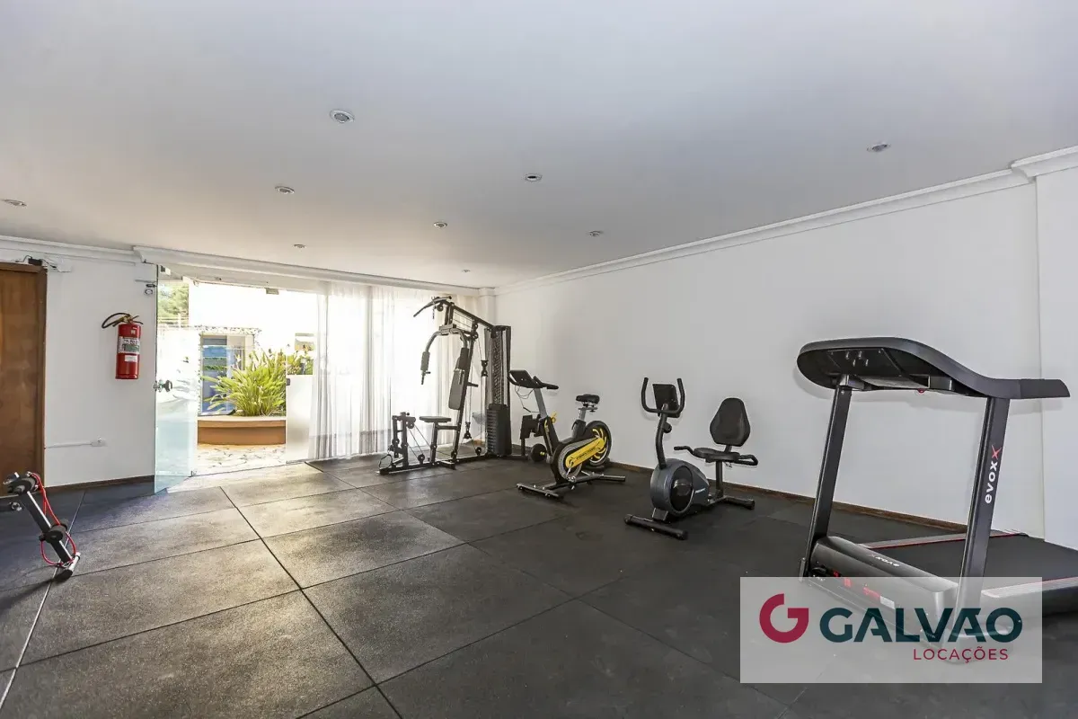 2-bedroom apartment in a building with a gym — photo 27