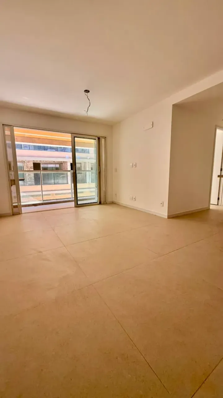 2-bedroom apartment with a balcony and 1 parking space — photo 5