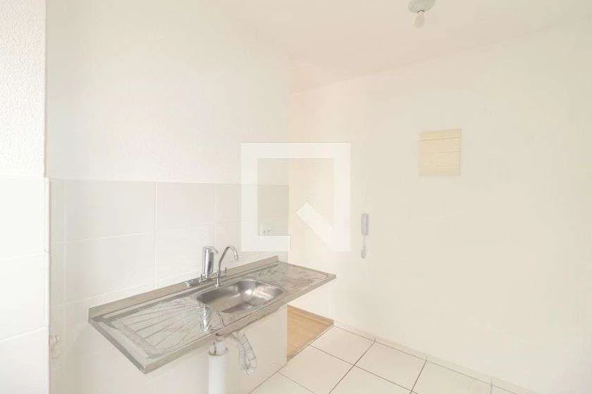 46 m² apartment with a closed-off kitchen and parking — photo 14