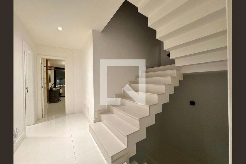 Rental house with 4 suites and 450 m² — photo 13