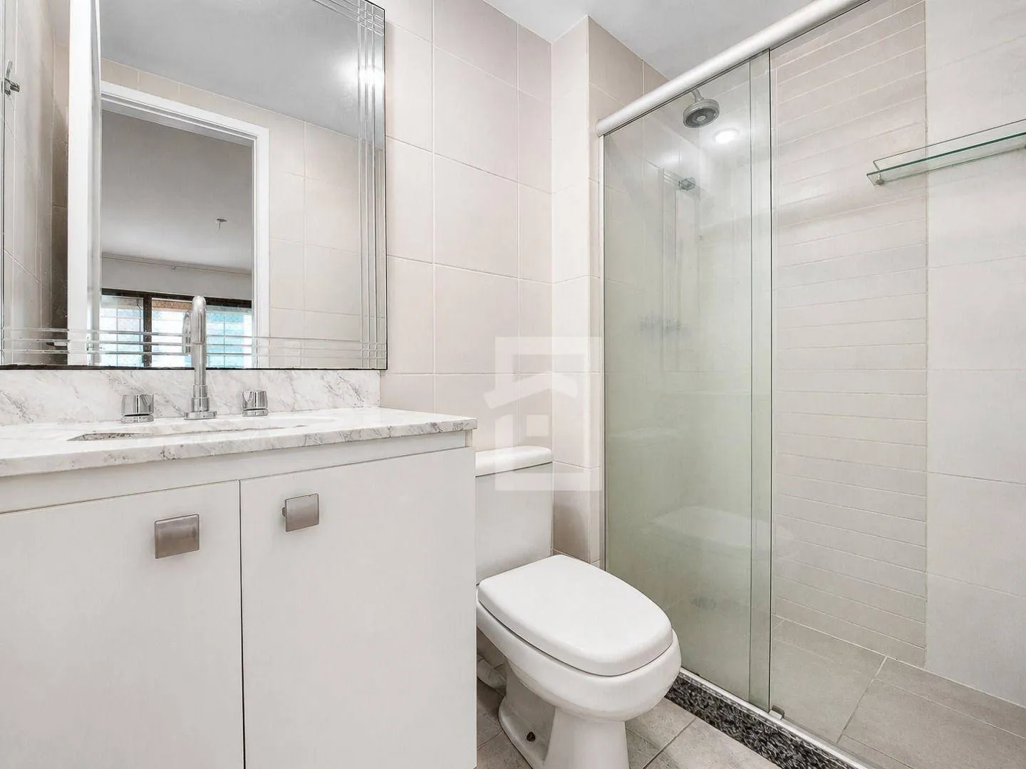 210 m² apartment with 3 bedrooms and glassed balcony — photo 11