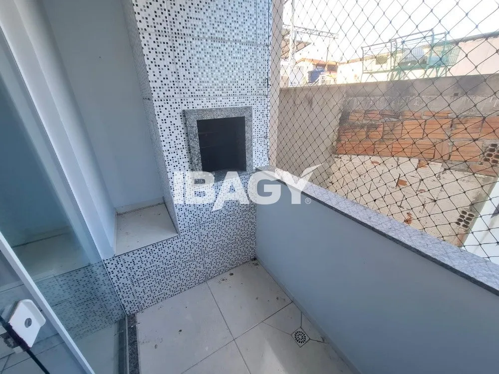 Apartment with 2 bedrooms and a private BBQ area — photo 17