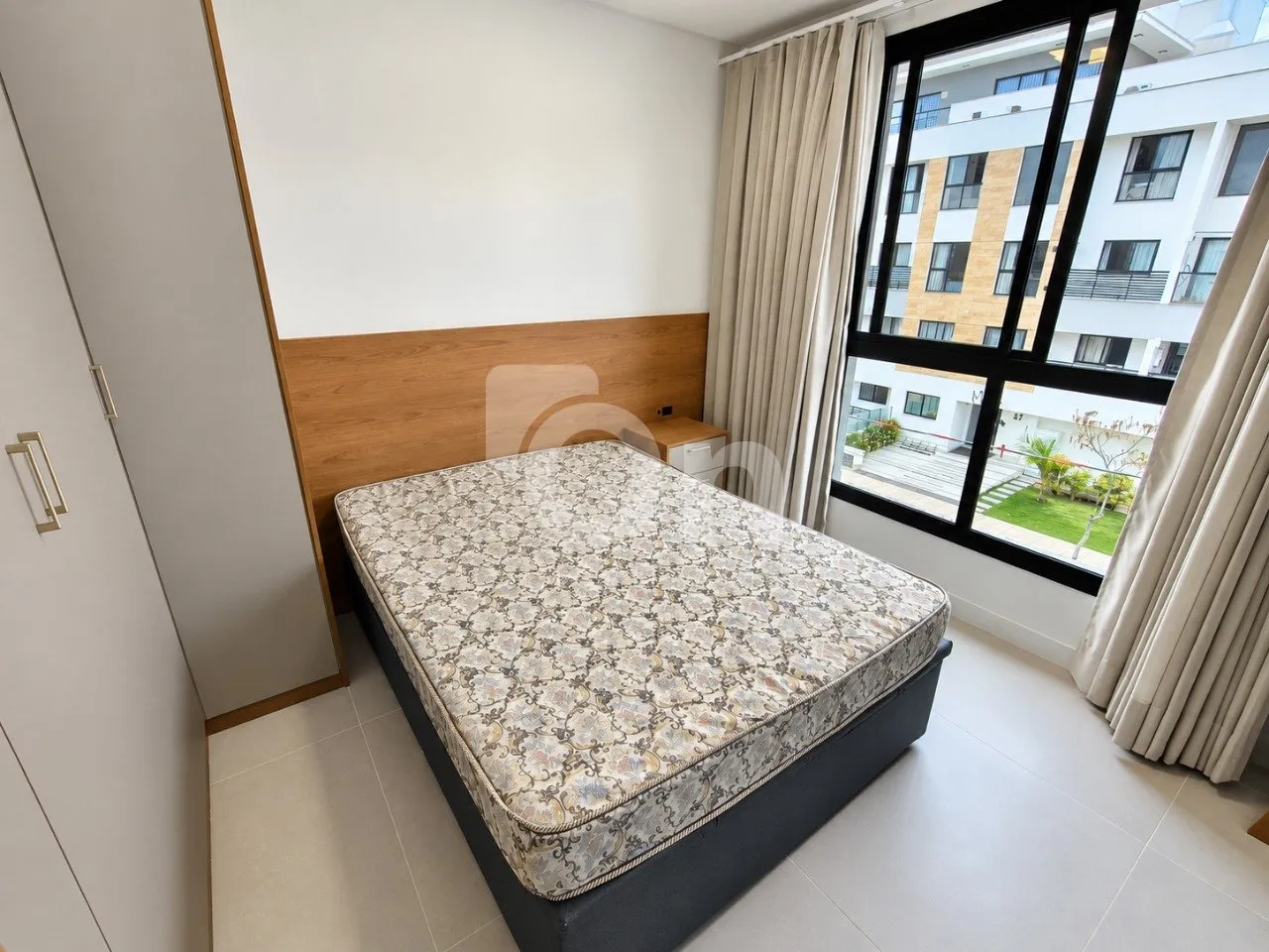 Furnished studio in a building with a gym — photo 3