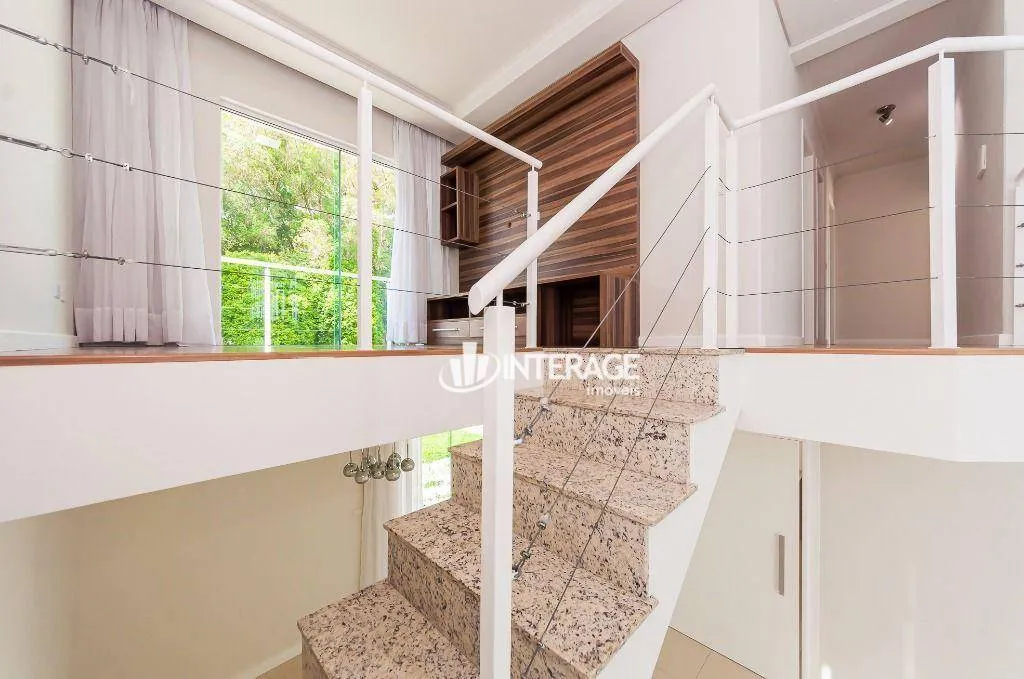 House with 3 bedrooms and a private garden — photo 22