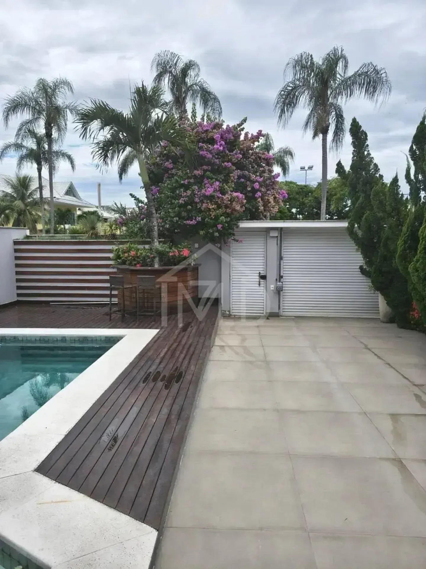 Furnished house with 4 bedrooms and 5 bathrooms — photo 22