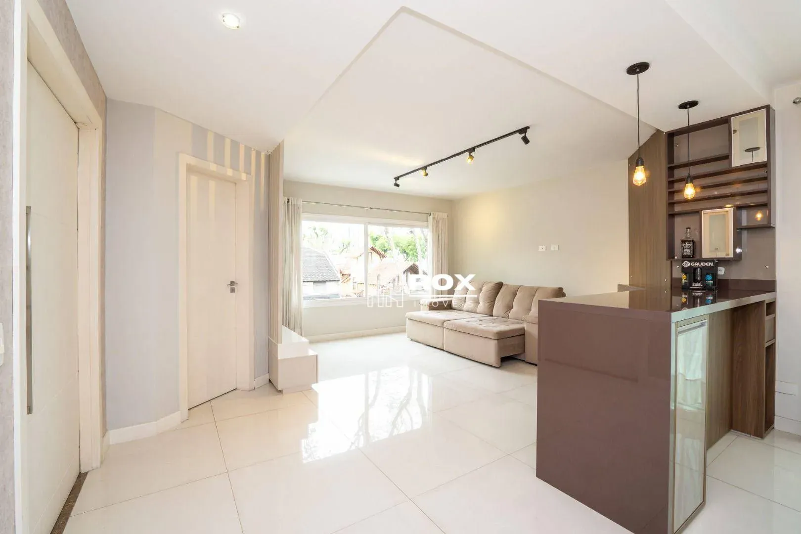 Furnished apartment, 179 m², with a fireplace — photo 17