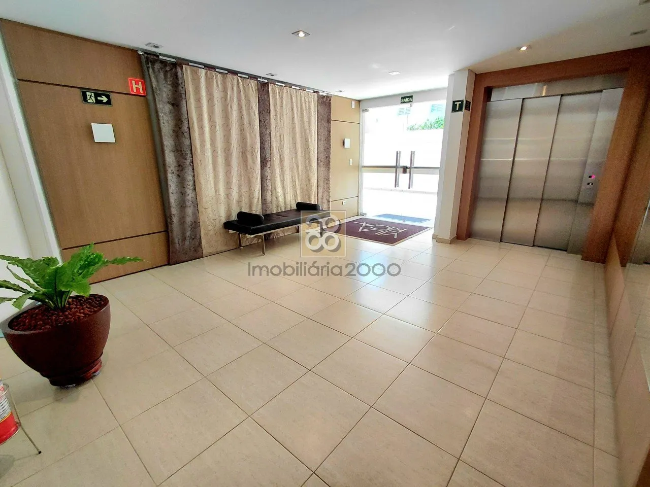 Balcony with a grill in a 2-bedroom apartment, 67 m² — photo 11