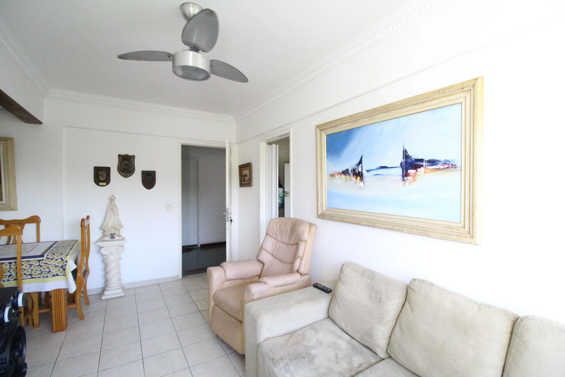 Unfurnished 2-bedroom apartment with 1 bath and parking — photo 14