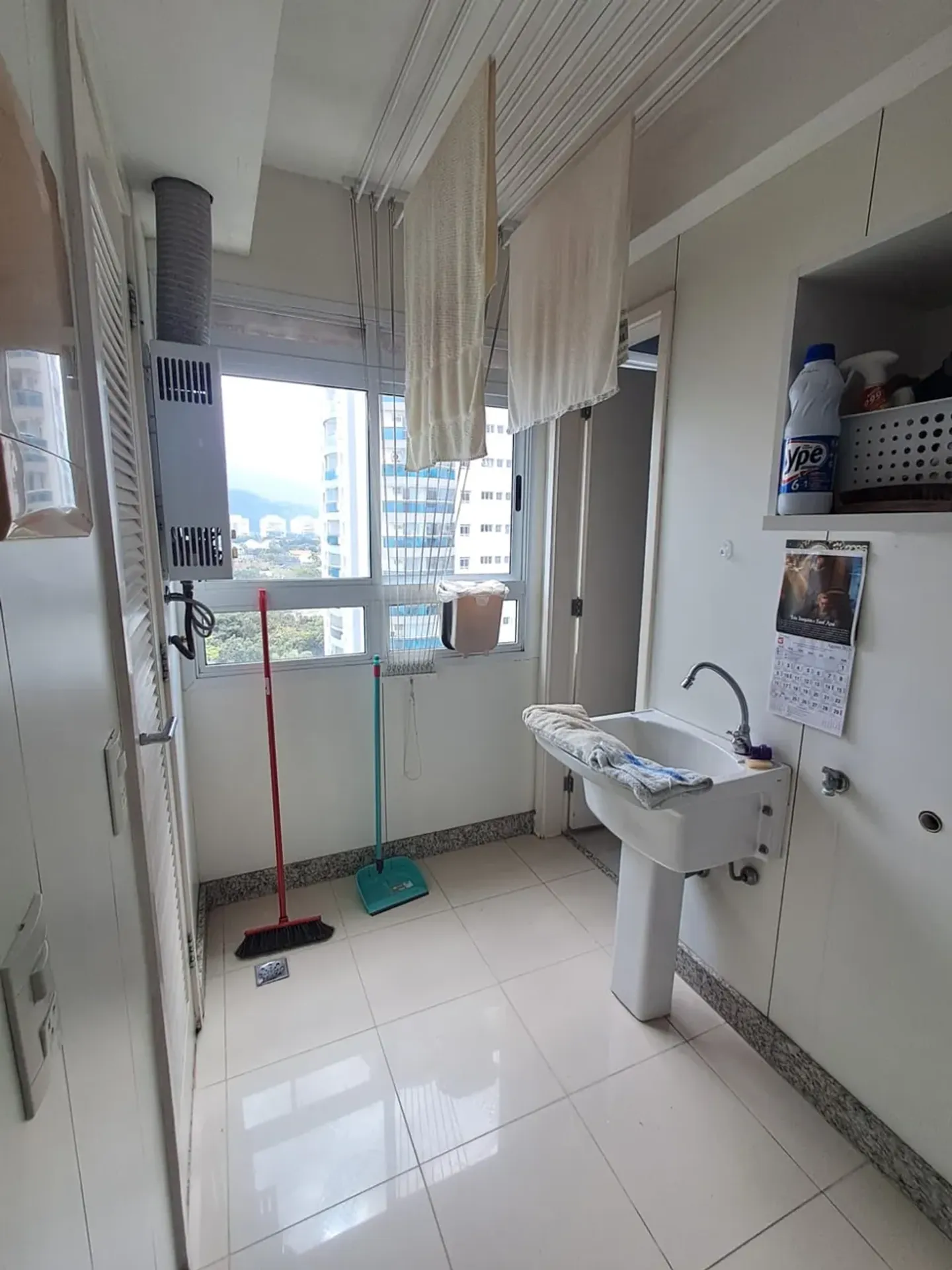 117 m² rental apartment with 3 bedrooms and 2 parking spots — photo 21