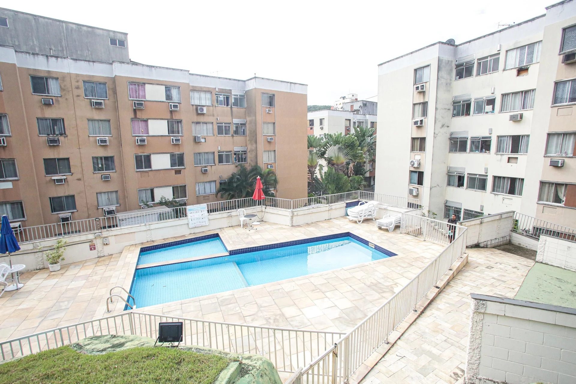 Apartamento de 3 quartos em condomínio com piscina — photo 7