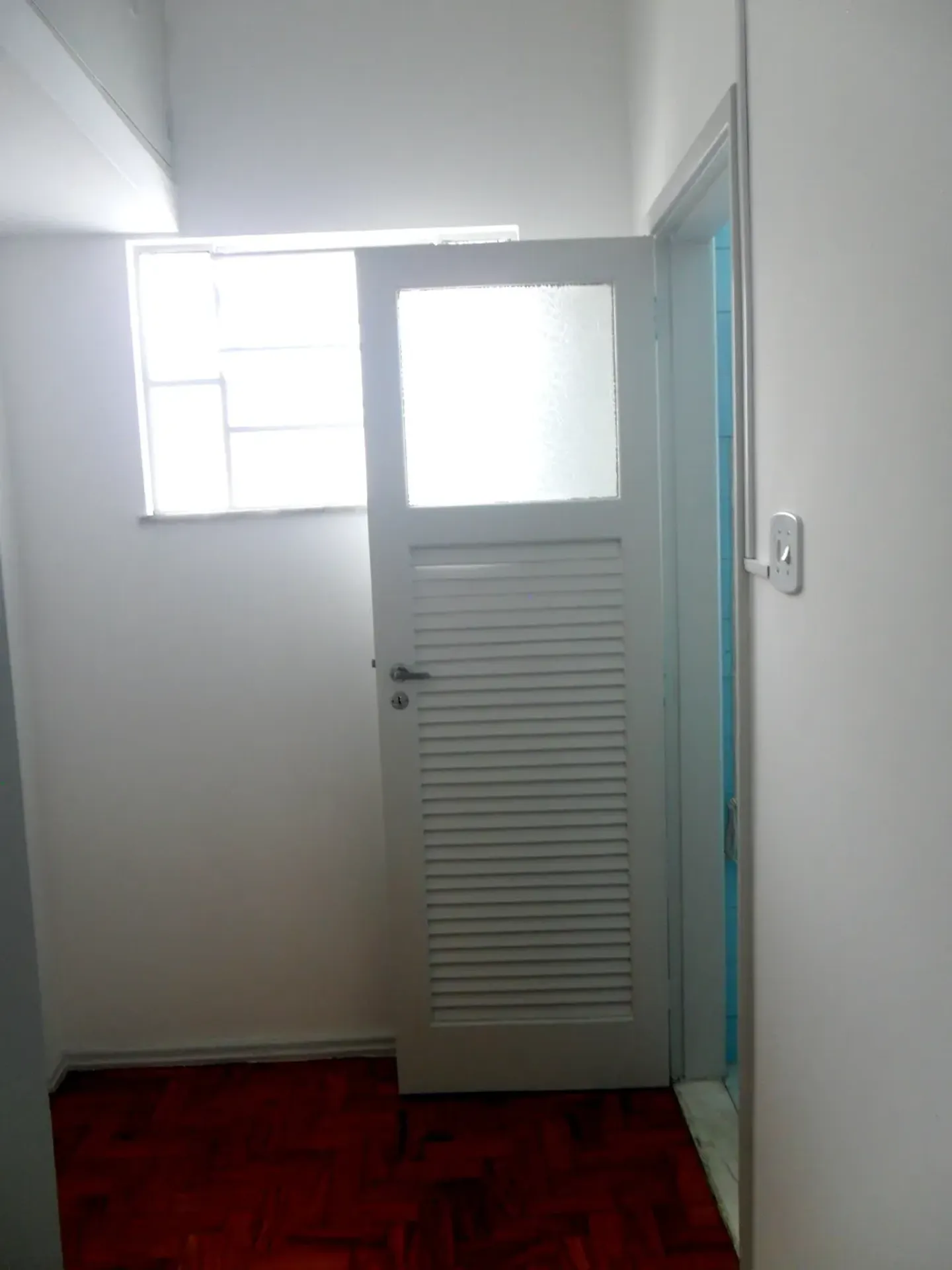 Apartment, 50 m², with wood or laminate floors — photo 10