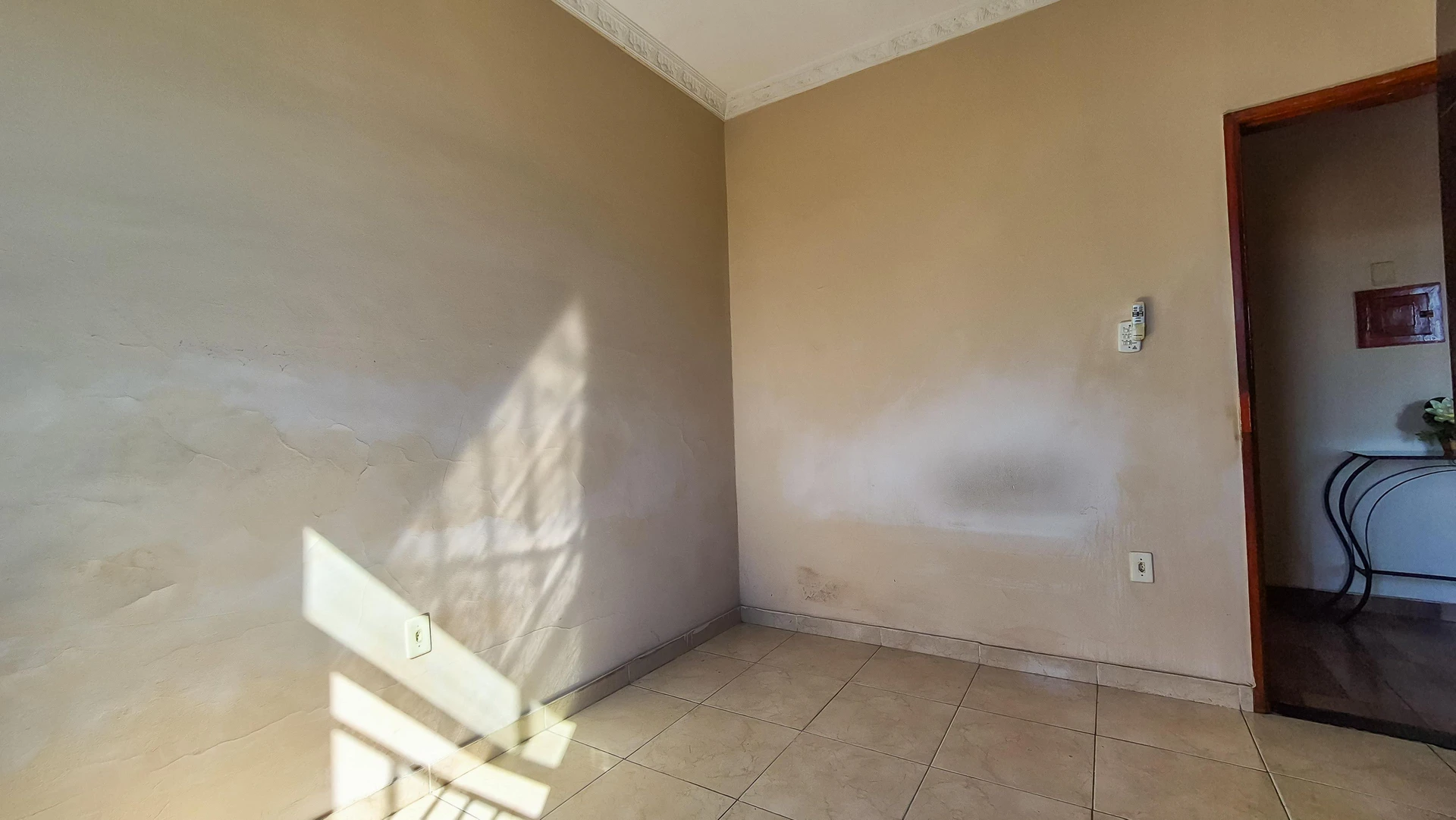 Furnished 2-bedroom apartment with 1 bathroom — photo 20