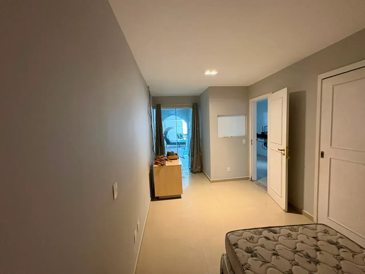 Furnished house with 5 bedrooms and 5 bathrooms — photo 18