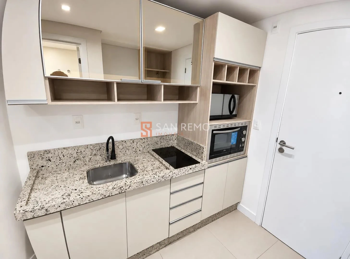 Washing machine in a one-bedroom apartment, 31 m² — photo 3