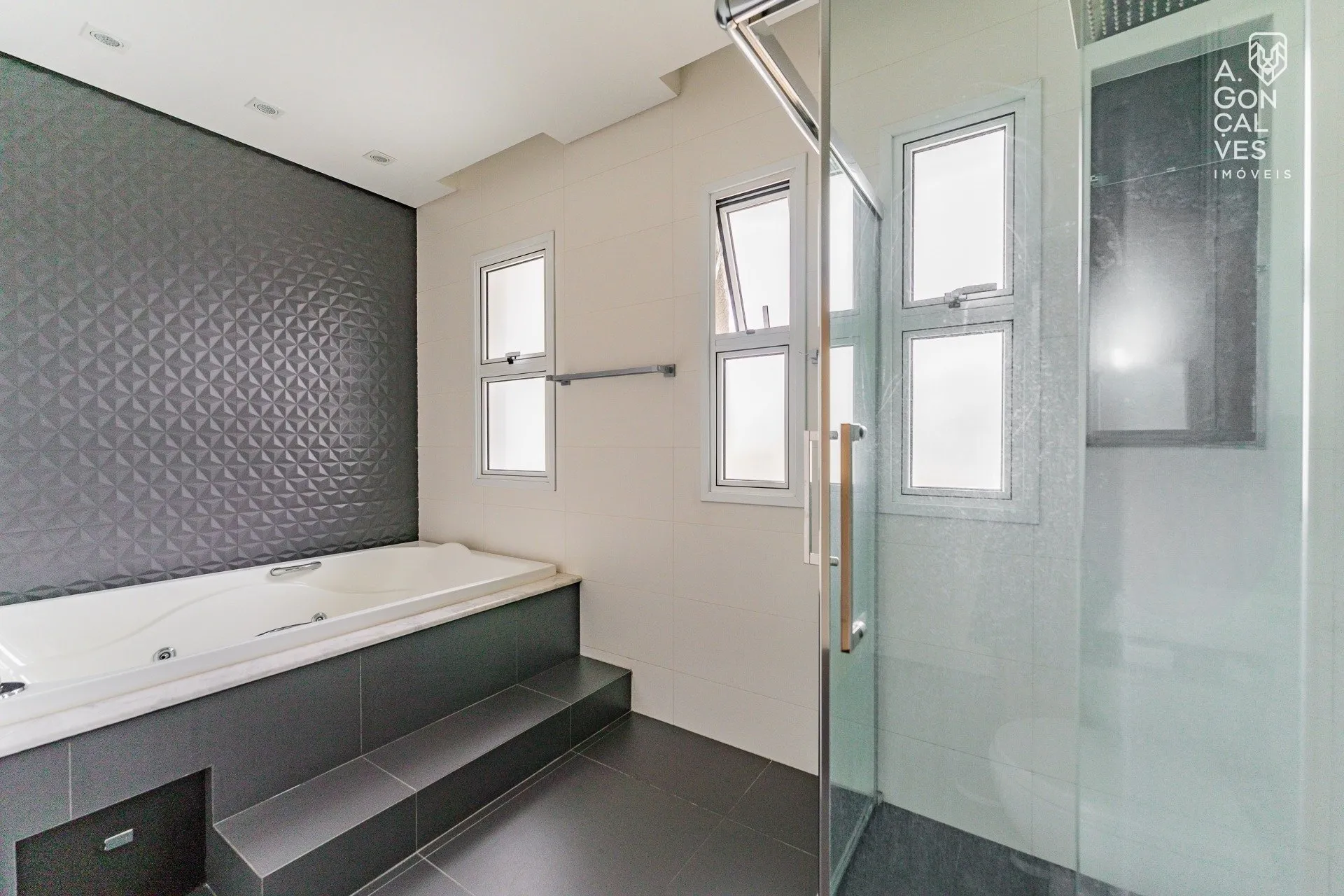 Furnished house with 3 bedrooms and 4 bathrooms — photo 27