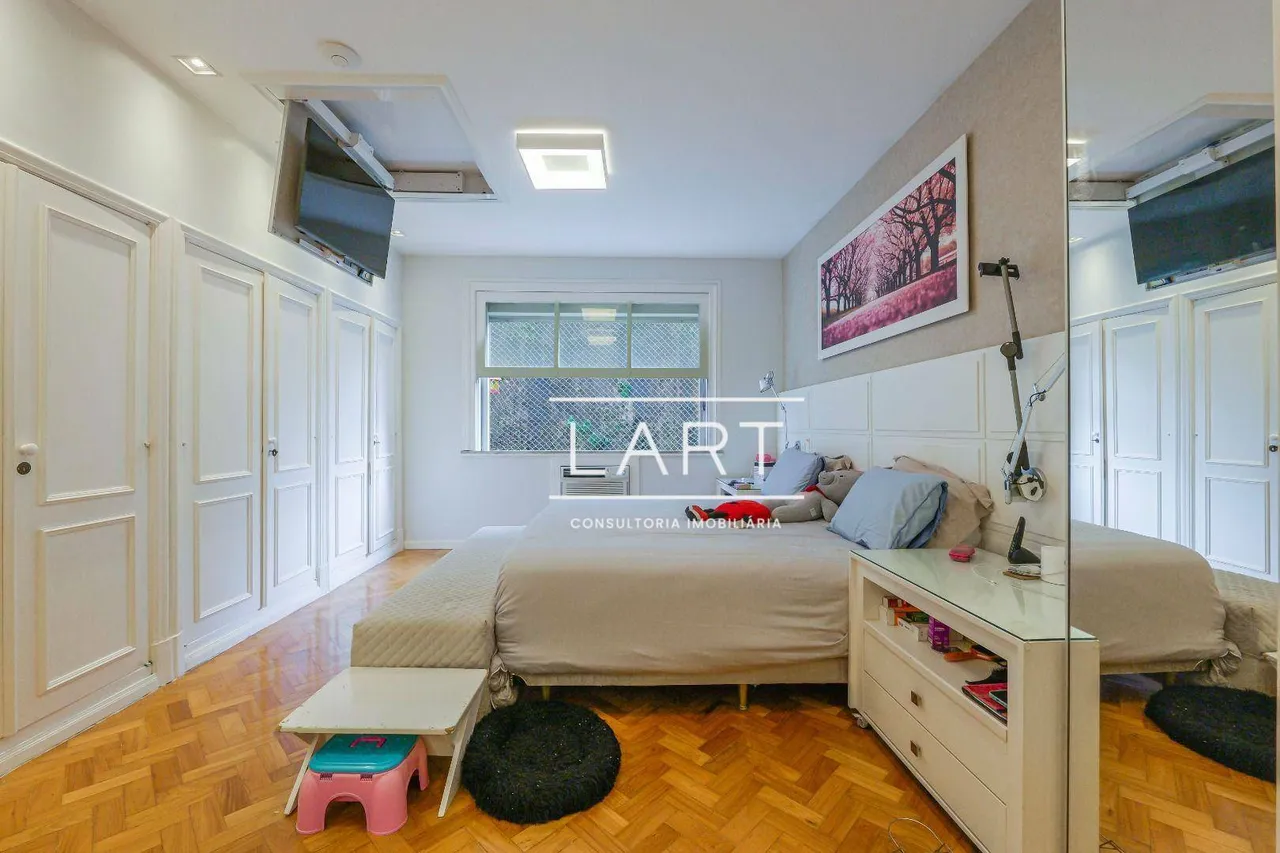4-bedroom apartment with 453 m² and shared elevator — photo 6