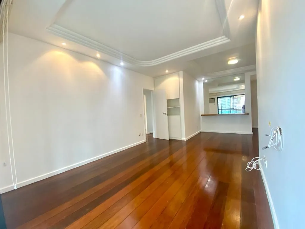 Apartment on the 13th floor with a bathtub — photo 4