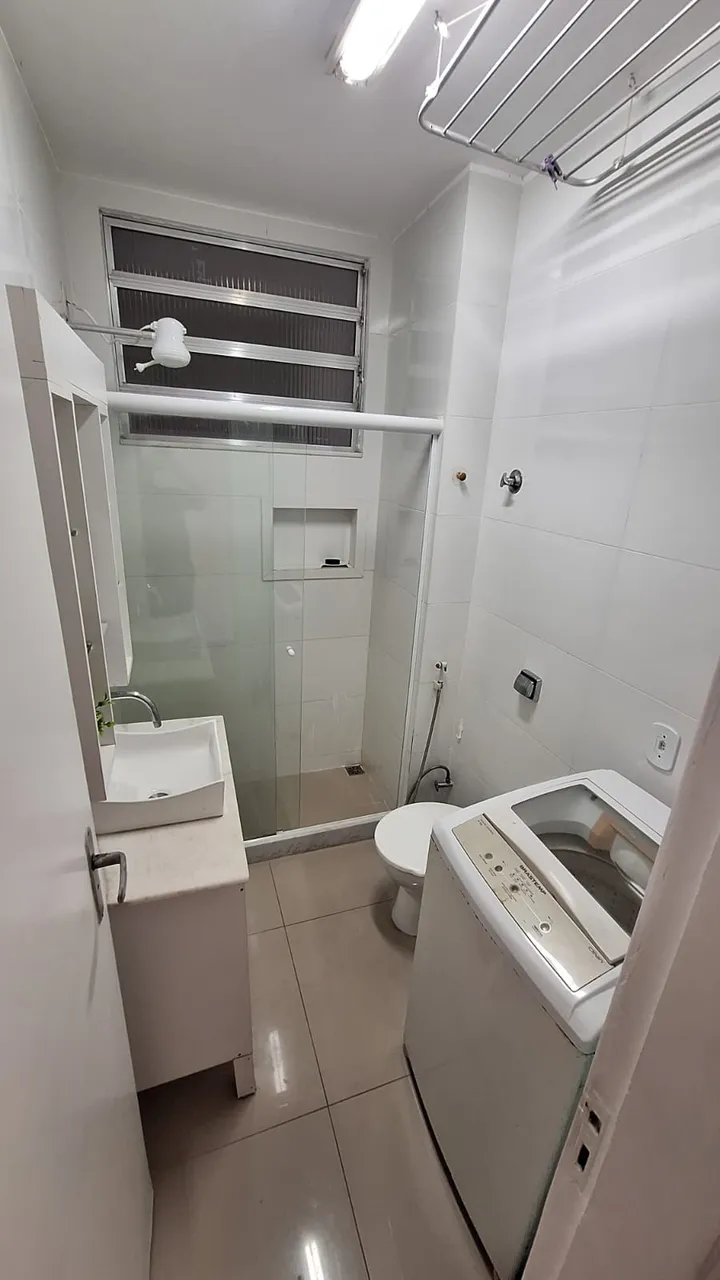 Furnished 1-bedroom apartment with open-plan kitchen — photo 19