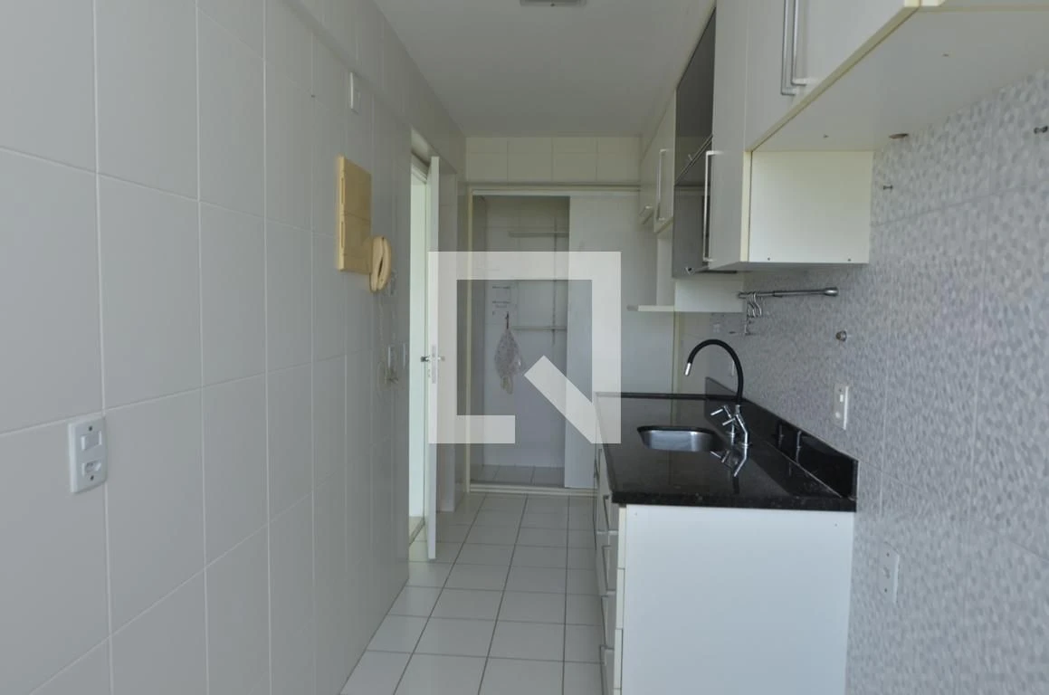 Квартира 80 м² із заскленим балконом та робочим місцем — photo 2