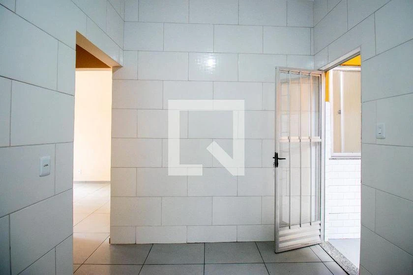 Balcony with a grill in a 2-bedroom house, 100 m² — photo 27