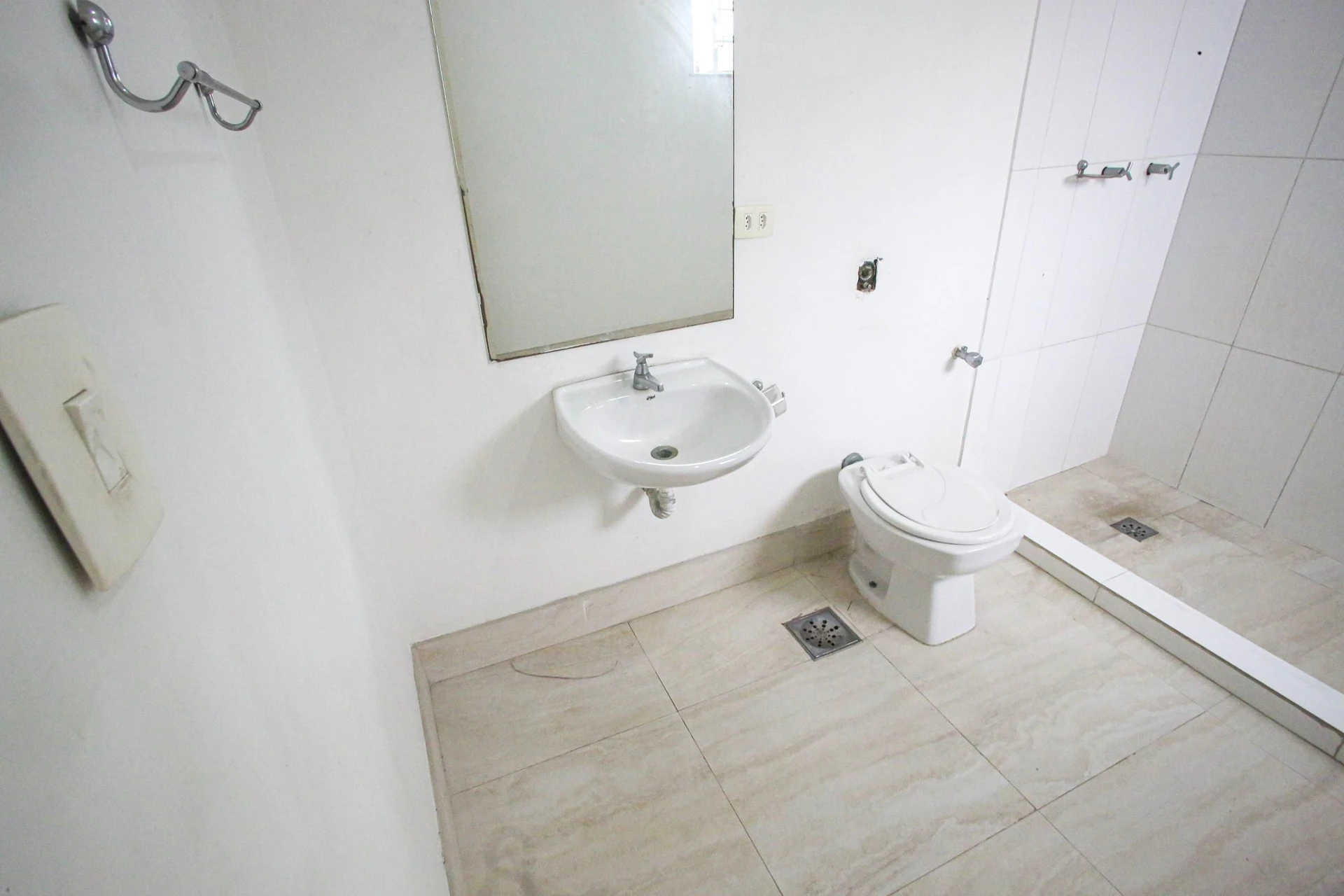 Furnished house, 417 m², with a garden — photo 67