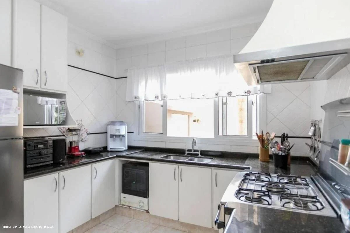 Furnished house, 286 m², with a bathtub — photo 2