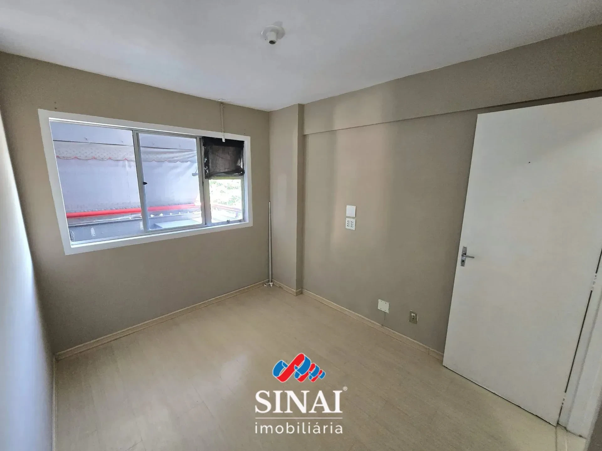 2-bedroom apartment with a washing machine — photo 12