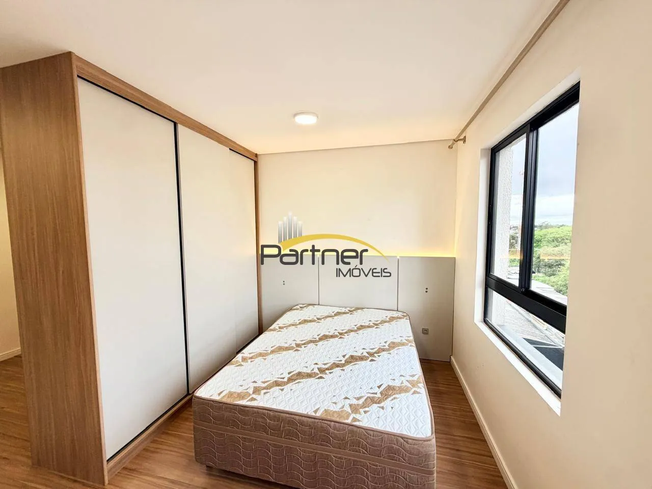 Studio no 4º andar com janelas do piso ao teto — photo 9