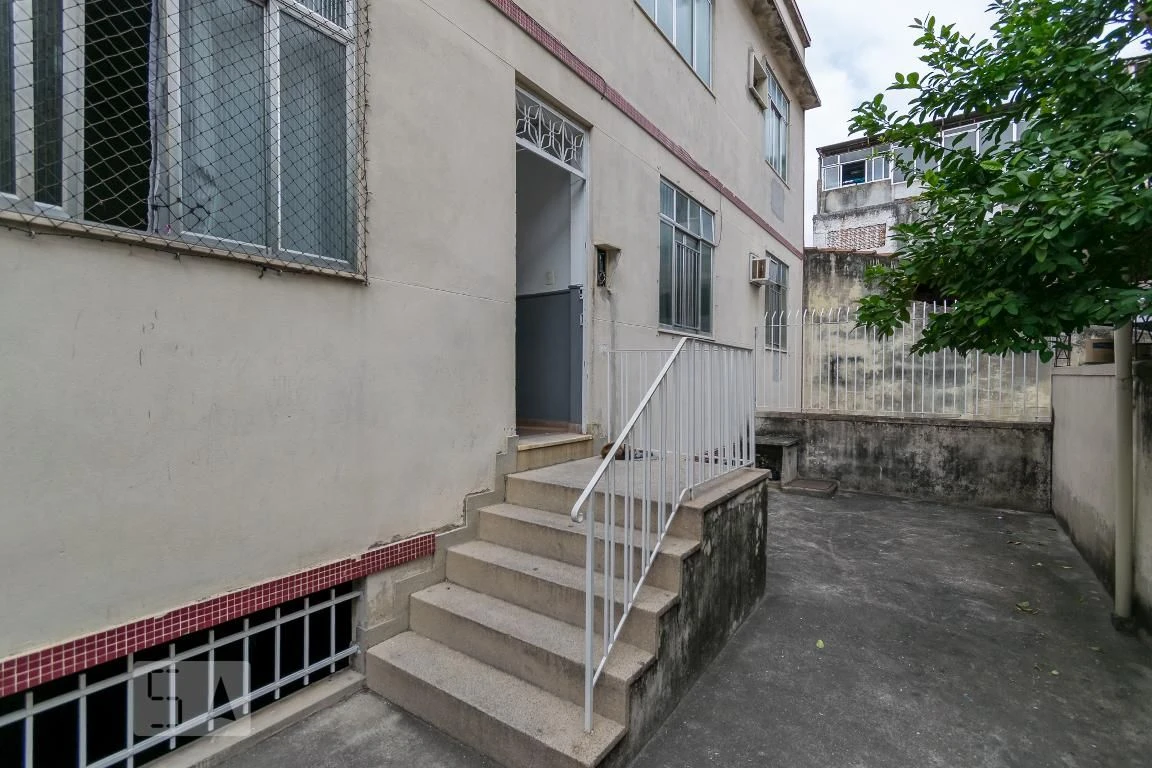 Unfurnished 1-bedroom apartment with 1 bathroom — photo 3