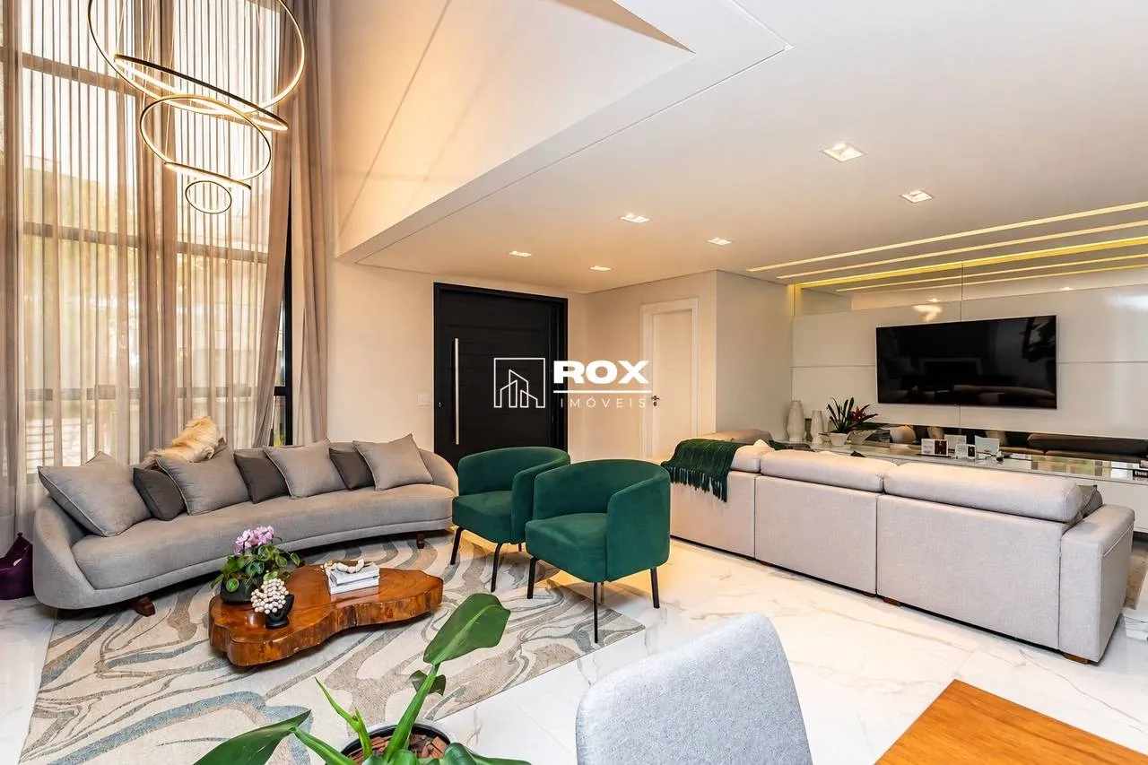 3-bedroom house with a walk-in closet in Curitiba — photo 10