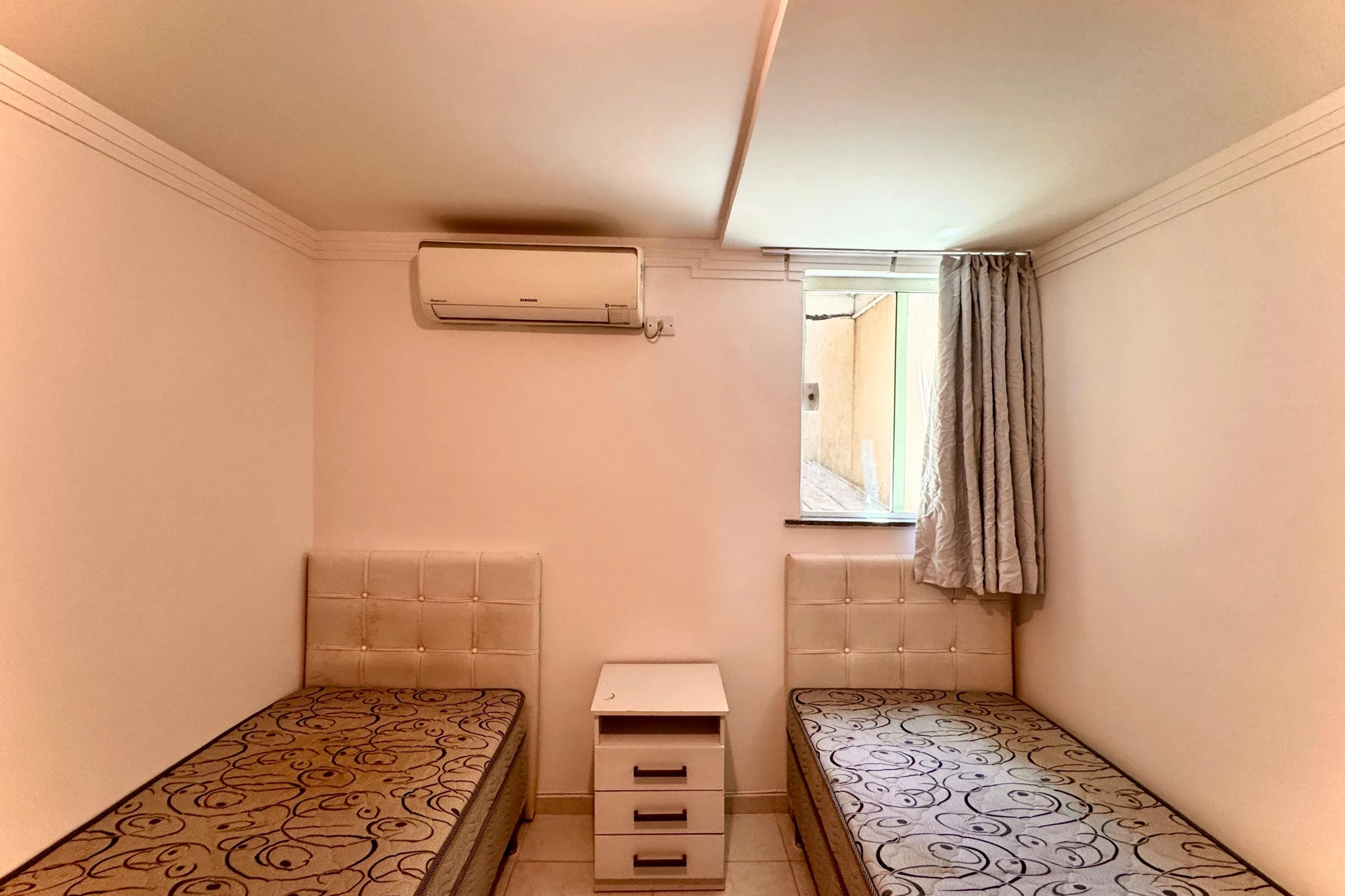 86 m² apartment with a home office and a mountain view — photo 14