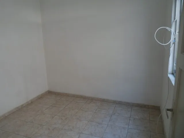 Unfurnished 2-bedroom apartment with 1 bathroom — photo 8