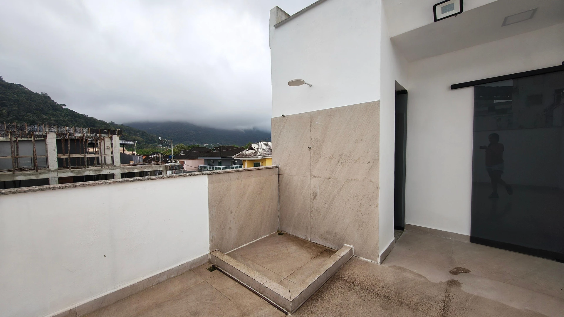 Unfurnished house with 3 bedrooms and 3 bathrooms — photo 17