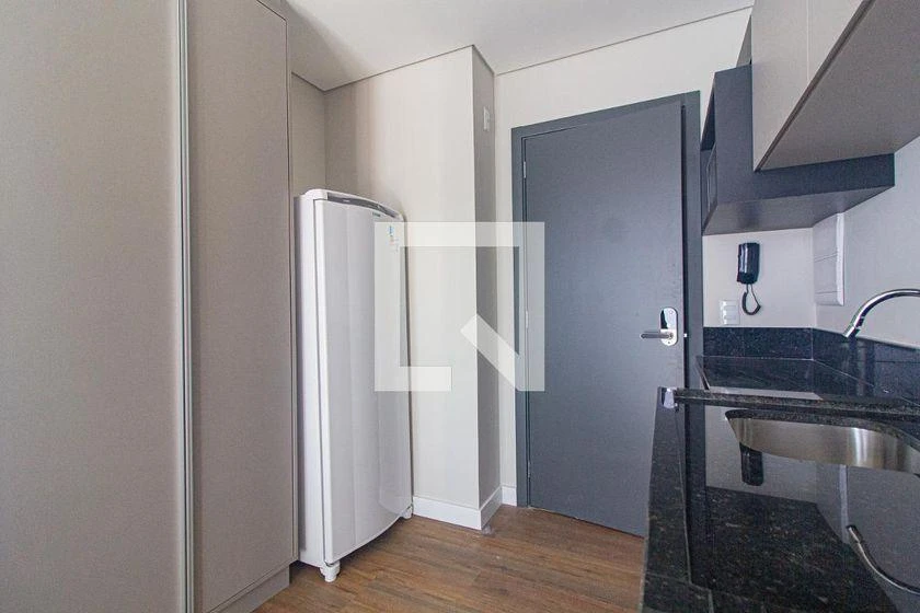 Furnished studio with 1 bedroom and open-plan kitchen — photo 17