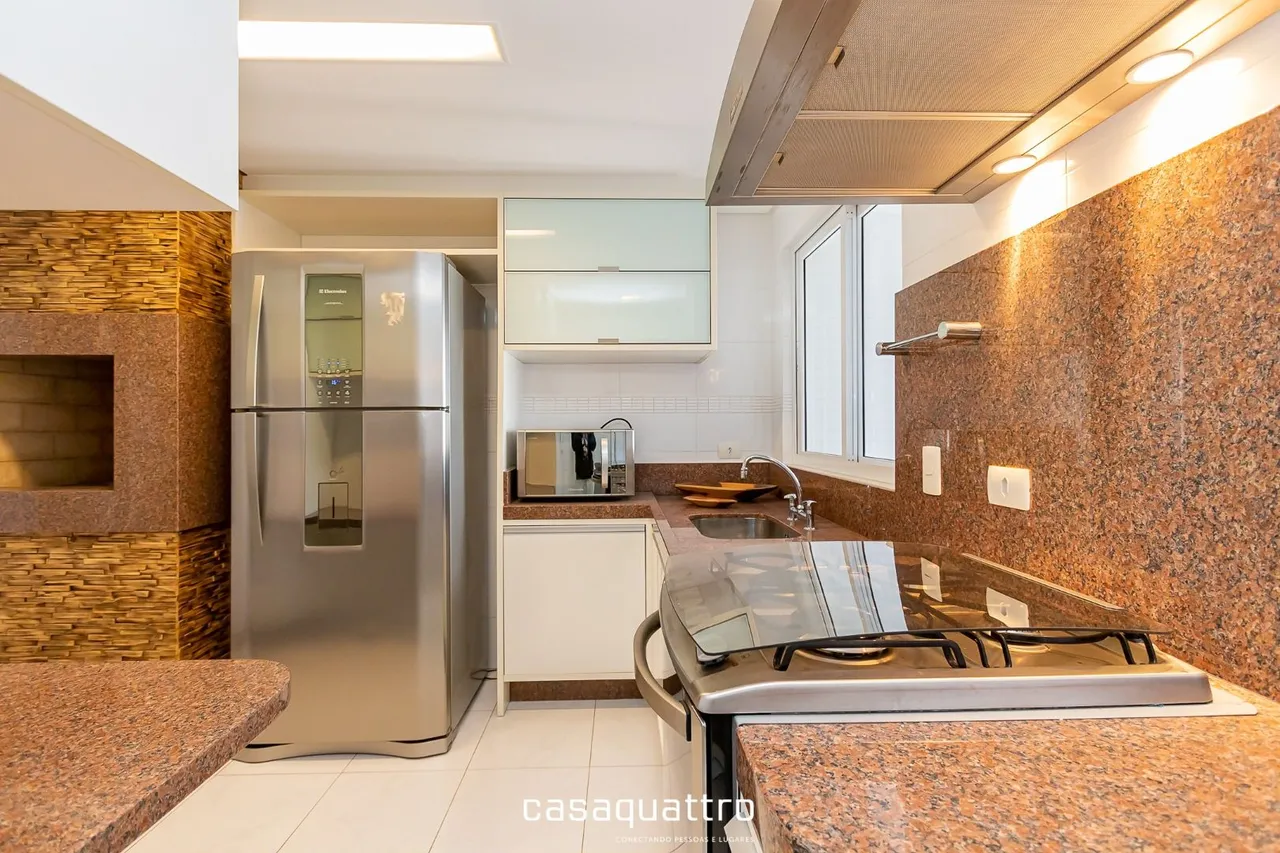 Apartamento mobiliado com 3 dormitórios e varanda — photo 18