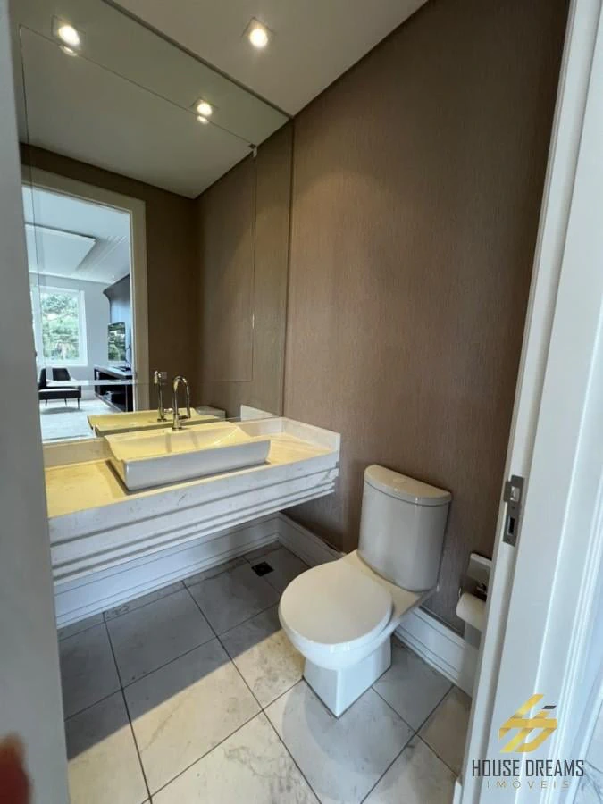 344 m² apartment with floor-to-ceiling windows and a bathtub — photo 2
